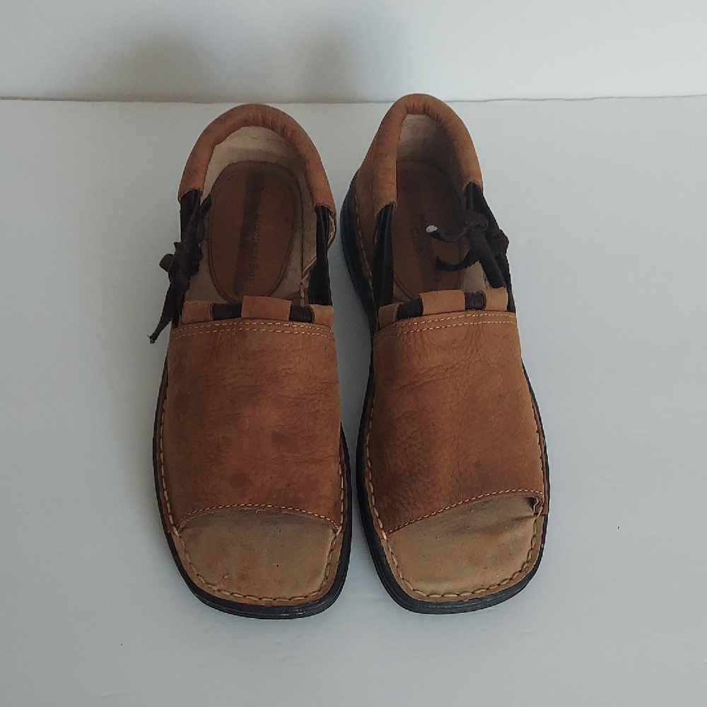 ‼️3 for $24‼️  Montego Bay Club Tan Leather Sandals